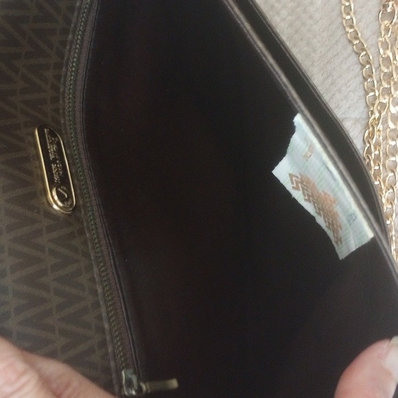 MARIO VALENTINO LEATHER & PVC CLUTCH - Picture 6 of 13